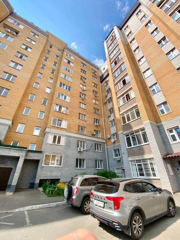 1к на Космонавтов 20