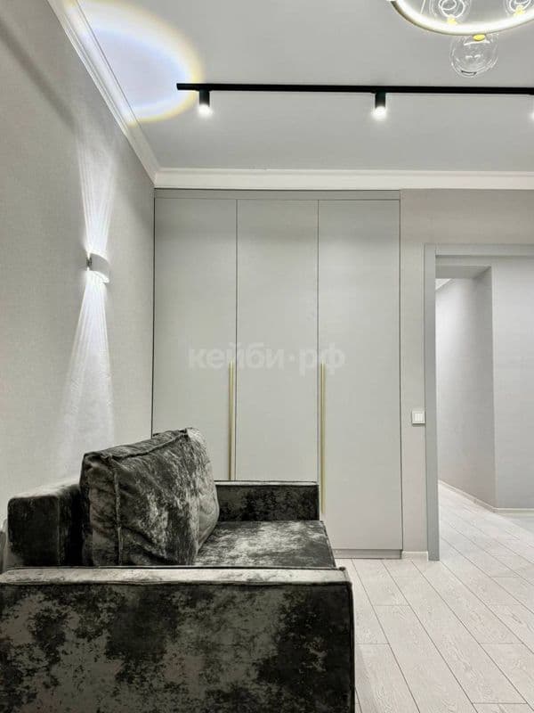 1к Комаровка 10