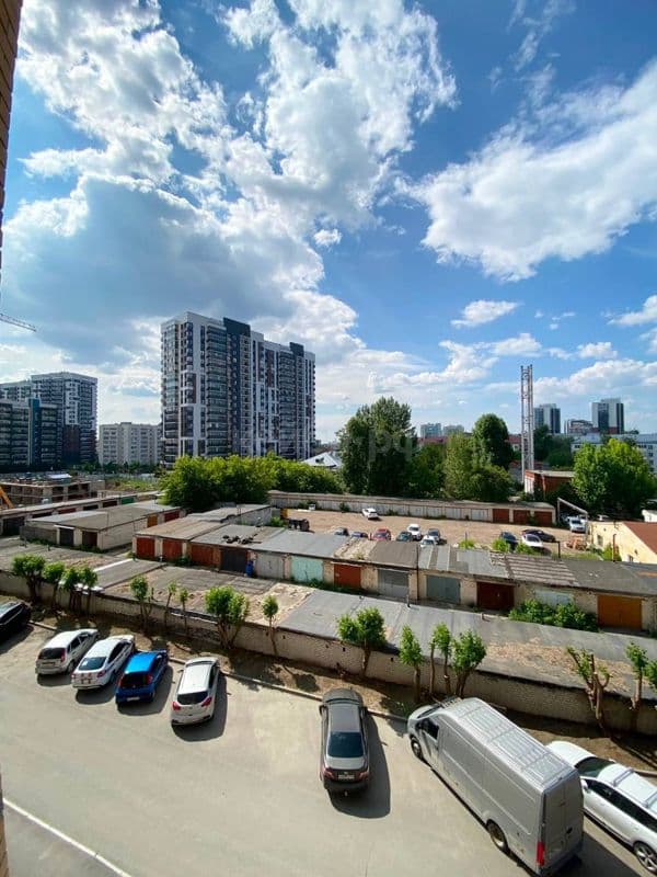 1к на Космонавтов 19