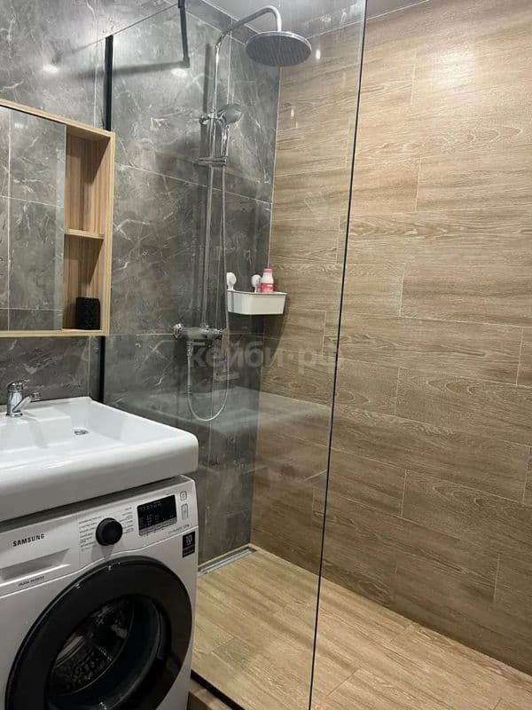 Евро 2к на Гареева 8