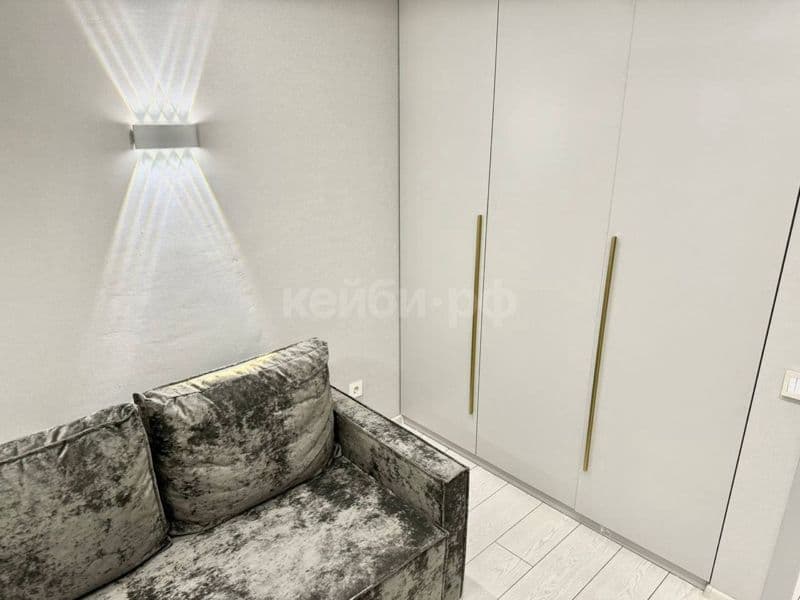 1к Комаровка 6
