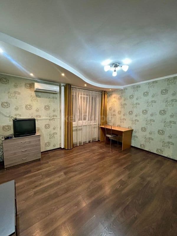 1к на Серова 4