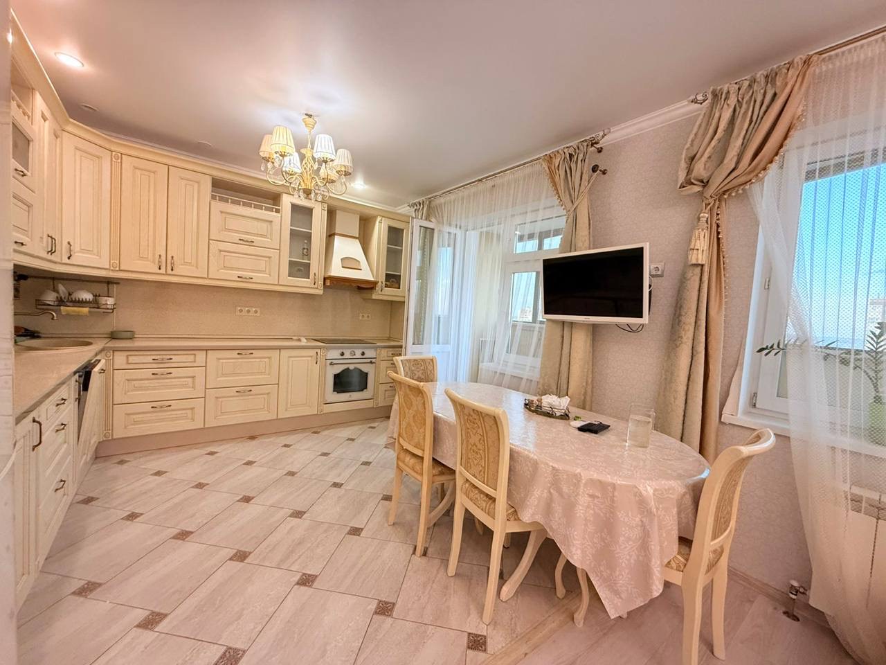 Евро 2к на Дубравной