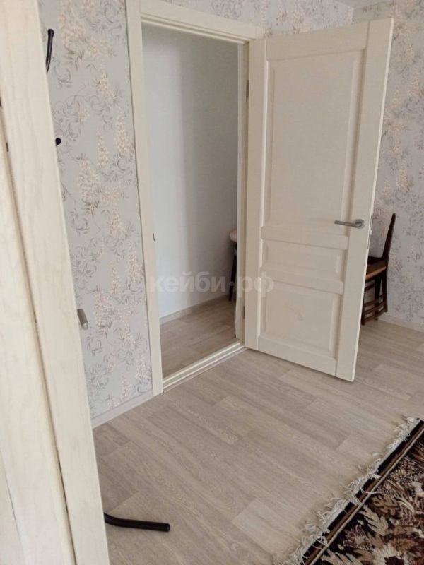 1к Фучика, 10 мкр — миниатюра 3