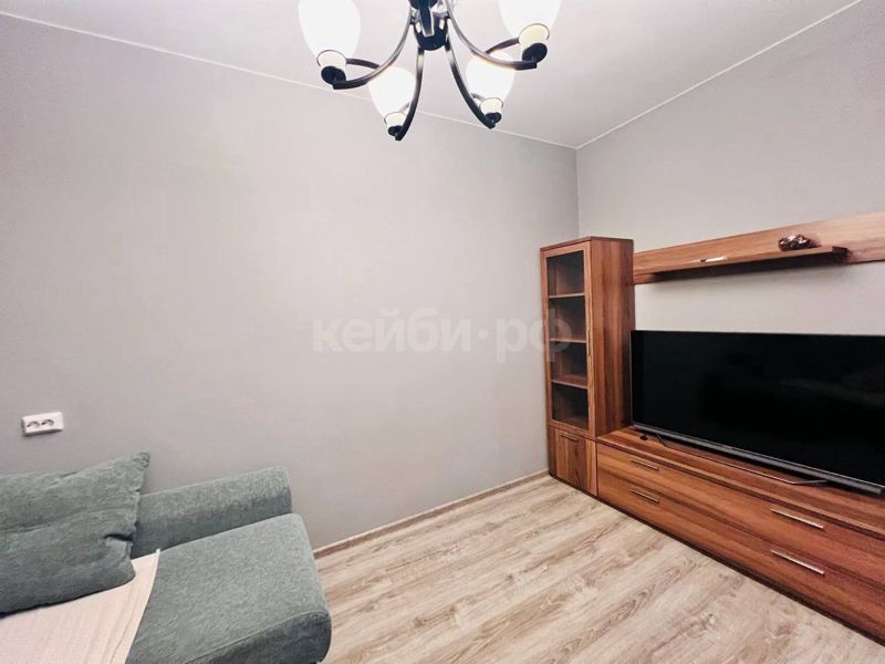 2к Серова — миниатюра 4