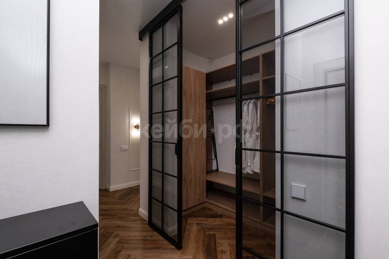 евро-трехкомнатная на Савин Фемели — фото 22