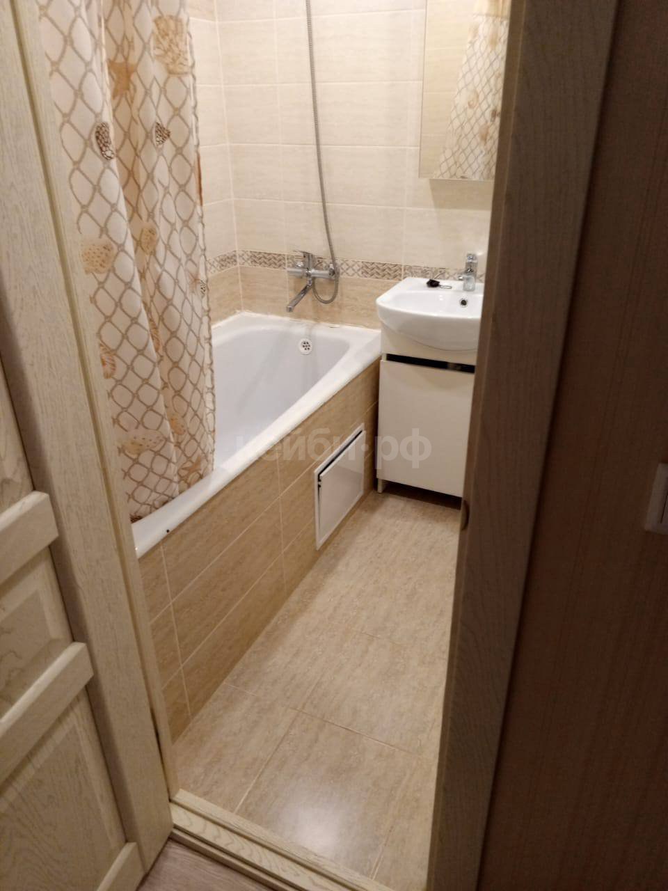 1к Фучика, 10 мкр — фото 2